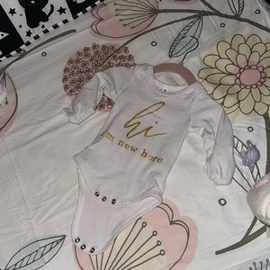 NWOT Hi, I’m new here onesie 0-3 months